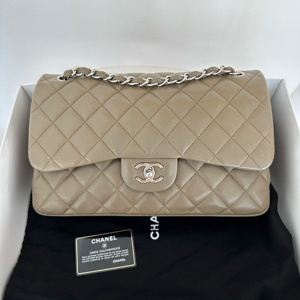 Chanel jumbo classic flap in moss green